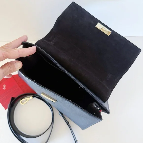 Carolina Herrera Doma Signature Satchel Medium Black Leather Handbag - NWT - Picture 8 of 14